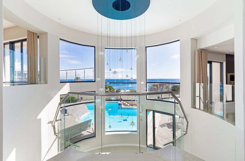 7 Bedroom Property for Sale in Llandudno Western Cape